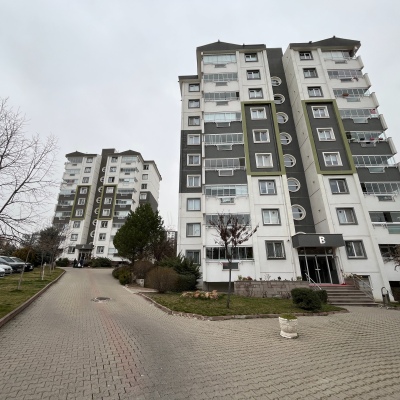 Bağlıca Uzmanından merkezi konumda, manzaralı, ara kat 3+1